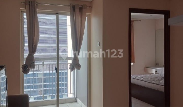 Cheap 1-Bedroom Furnished Apartment for Rent in West Jakarta, Strategic Location