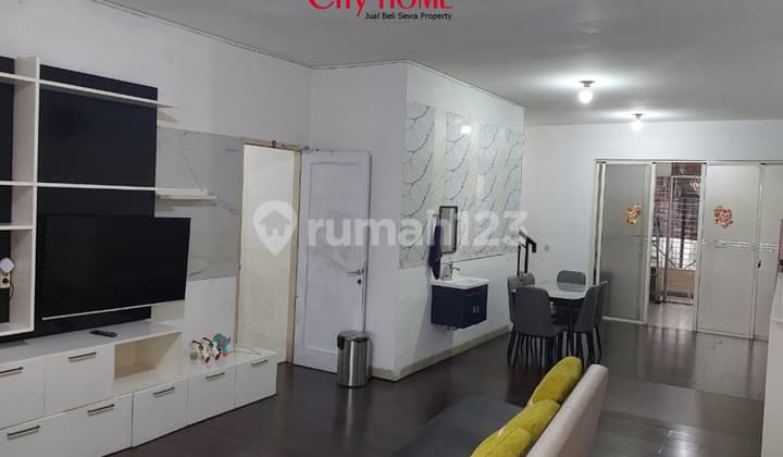 Disewakan Murah Rumah Furnished Green Mansion, 2 Lantai, Nyaman & Asri