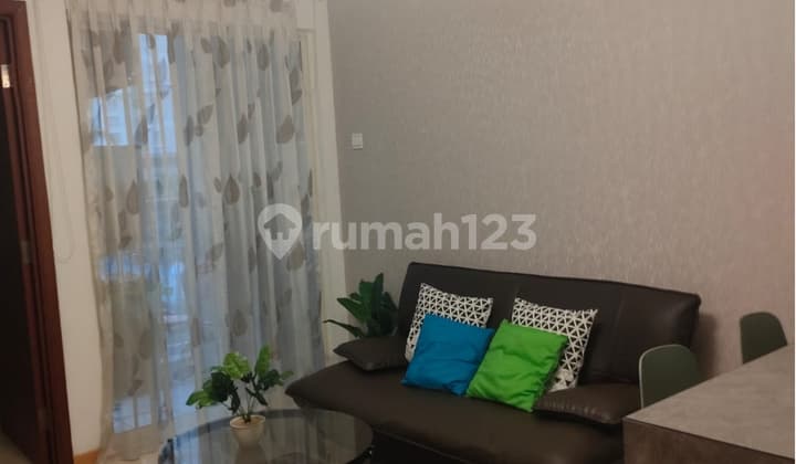 Disewakan Murah Apartemen 2 Bedroom Lantai Rendah, Tanjung Duren