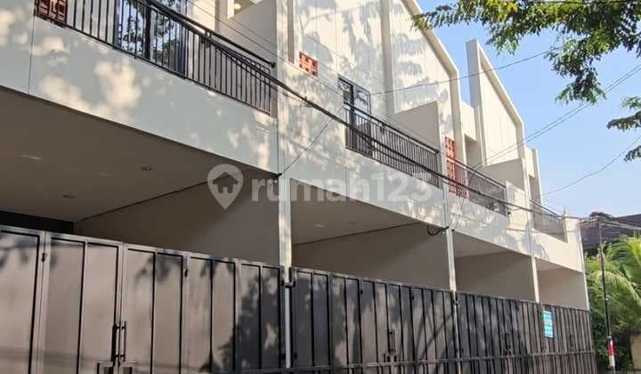 Rumah Baru 4 unit 5x14 lokasi strategis di Duri Kepa(DK390)