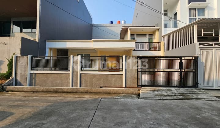 Rumah Siap huni 11x20 lokasi strategis di Greenville(GR63)