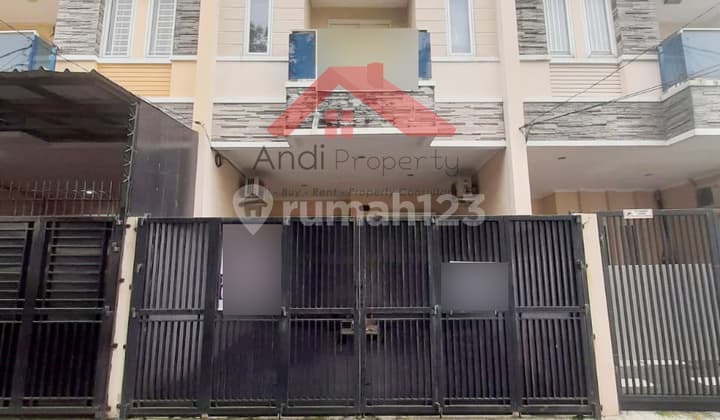 Rumah Siap Huni Strategis Di Tomang(TM114)