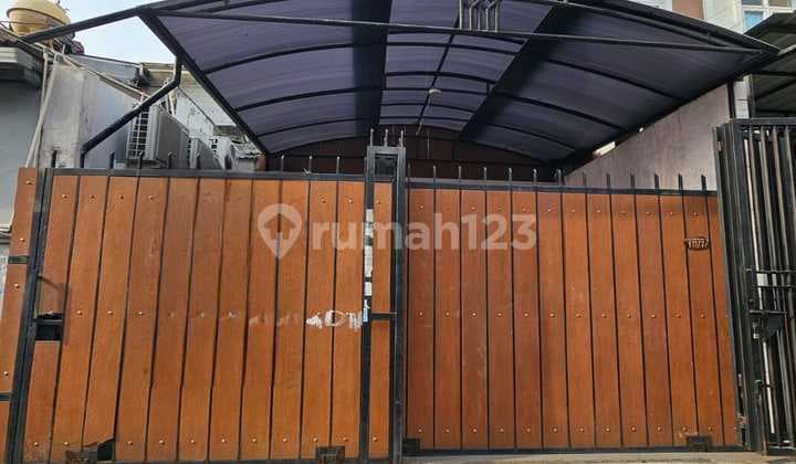 Rumah 6x15 Siap Huni Di Taman Ratu(TR209)