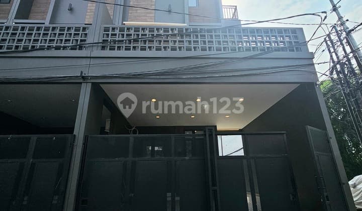 Corner House 6x13.5 strategic location in Duri Kepa (DK346a)