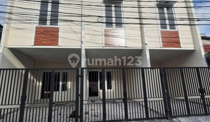 Rumah Baru Siap Huni Bebas Banjir Tanjung Duren(Td236)