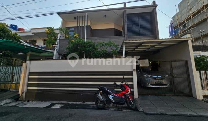 Rumah Bagus Siap Huni 10x15 di komplek Sunrise Garden(SR67)