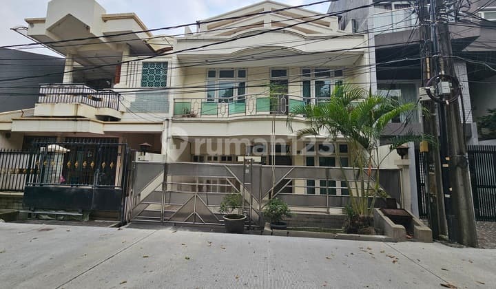 8x18 size house strategically located in Greenville Complex (GR101)