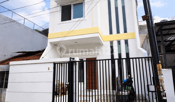 Rumah Baru Strategis Bebas Banjir di Duri Kepa (Dk112)