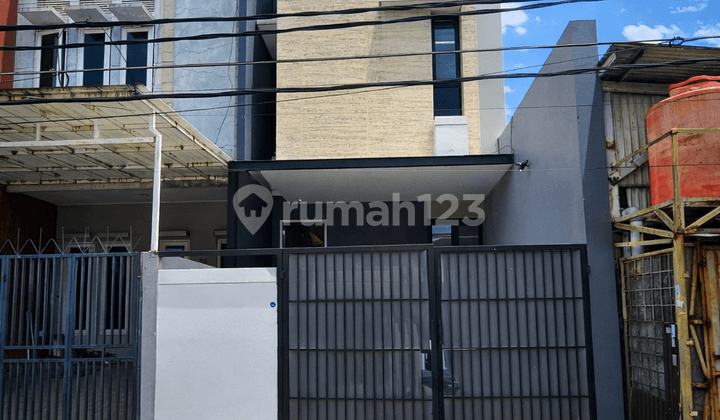 Rumah Siap Huni 5X20 Lokasi Strategis di Duri Kepa(Dk266a)