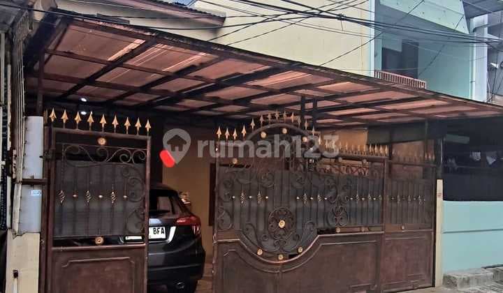 Rumah siap huni strategis di Taman Cosmos Taman Ratu(TR257)