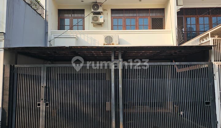 Rumah 156m2 siap huni lokasi strategis di Duri Kepa(DK380)