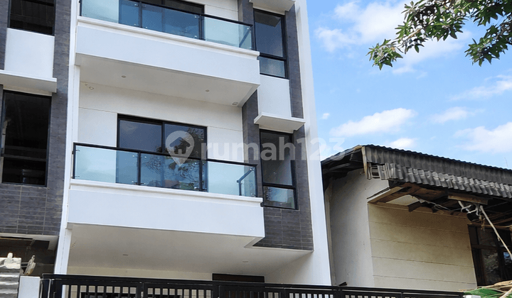 Rumah Baru 5X15 Jarang Ada di Taman Ratu(Tr269)