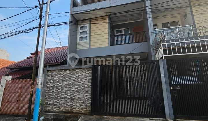Rumah siap huni 6x19 lokasi strategis di Duri Kepa(DK381)