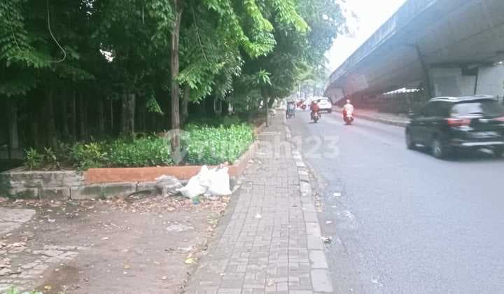 Strategic commercial land on Jl Raya Kamal Cengkareng, near Jalan Daan Mogot Raya and Jl Outer Ring Road Cengkareng, West Jakarta.