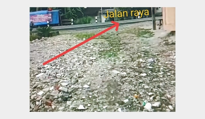 Tanah pinggir jalan raya Wonosari di Plumbon kidul Logandeng Playen Gunung Kidul Yogyakarta