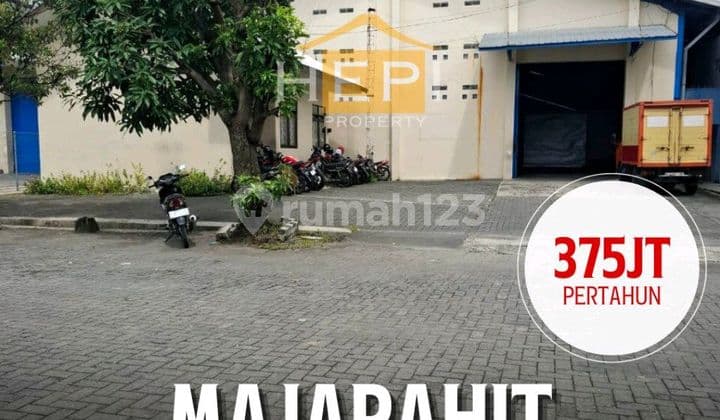 Strategic Warehouse in Majapahit Pedurungan