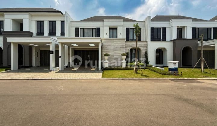New House with Front and Back Garden in Alam Sutera