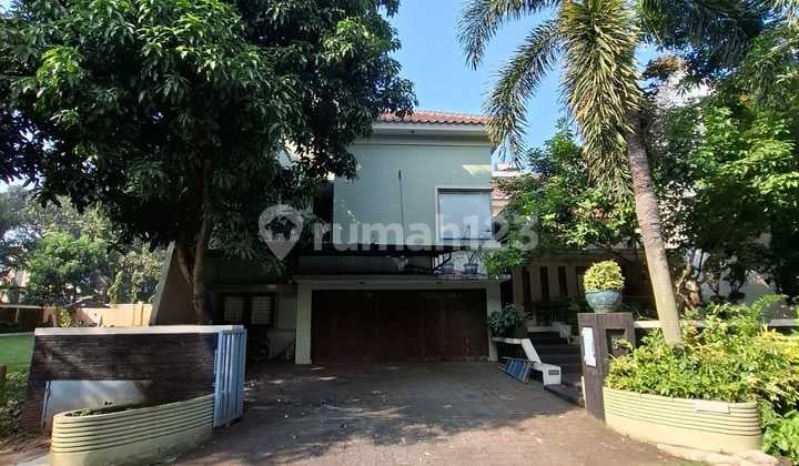 House with a Spacious Backyard in Bintaro Jaya Sector 9