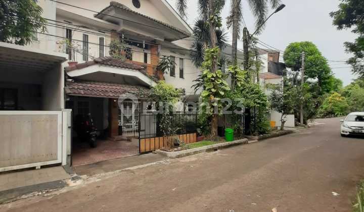 Rumah Minimalis Ada Taman Cantik di Bintaro Jaya Sektor 6