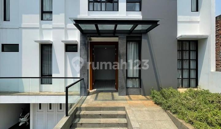 Rumah Minimalis Modern Hadap Barat Semi Furnished Di Menteng