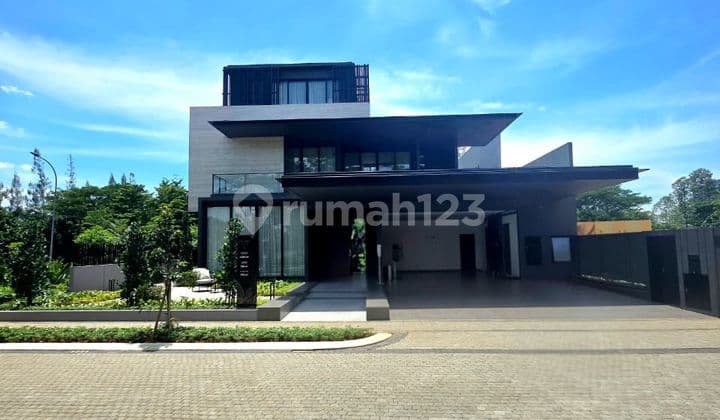 Modern Minimalist Luxury House in a Strategic Location at BSD