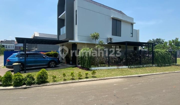 Rumah Contoh Fully Furnished Tinggal Bawa Koper Lokasi Dekat Toll