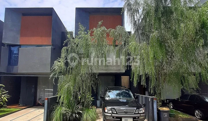 Rumah Modern Industrial Bagus Siap Huni Area Jakarta Selatan