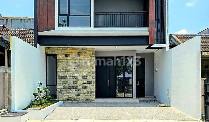 Siap Huni, Rumah, 2 Lantai, Dekat Sekolah Internasional,