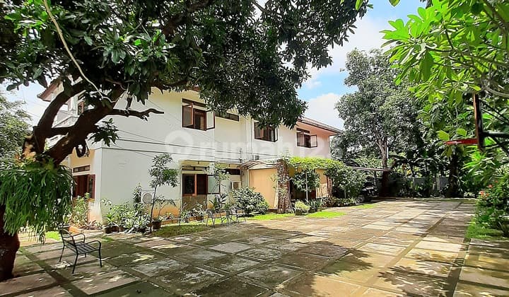 Grand House Spacious Land Strategic Location Near Cilandak Townsquare