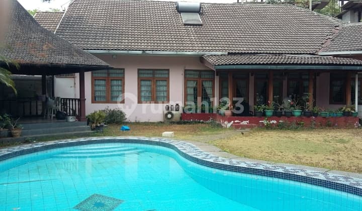 Harga Dibawah NJOP Rumah di Pejaten Ada Privat Pool Dekat Pejaten Park Mall bisa untuk Kantor