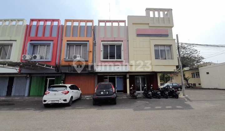 Two-Story Shop House in Betos Area, Bekasi, Affordable Price, Eligible for Bank KPR.