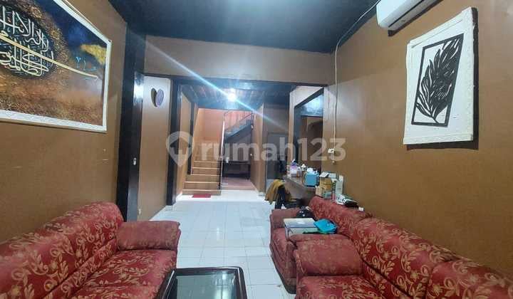 Rumah di Limo Cinere Siap Huni dan Terawat Dekat Tol Limo dan Tol Krukut