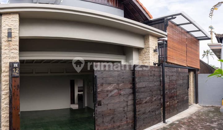 Di Jual Villa Moderen - Kerobokan Badung