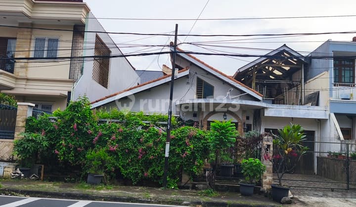 Rumah Rawamangun Di Jalan Pulo Asem Raya, Akses Dan Lokasi Strategis.