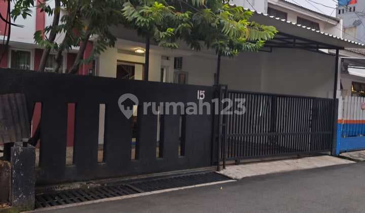 Rumah Rawamangun Komplek Balai Pustaka, Lingkungan Rapih Dan Strategis, Siap Huni - Murah