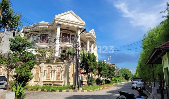 Rumah Sunter Hoek Mewah