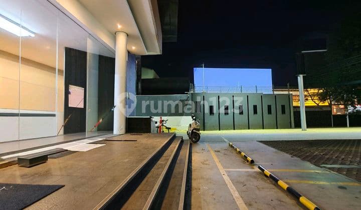 Gedung Hitung Tanah di Jl Raya Tomang Dijual Cepat