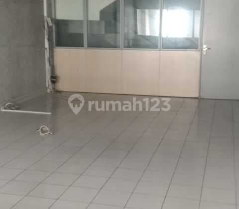 Ruko Gandeng Kelapa Gading Strategis Unfurnished Siap Pakai