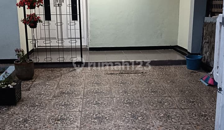 Rumah Mungil Ala Vintage Semi Furnish Akses Semobil di Padasuka