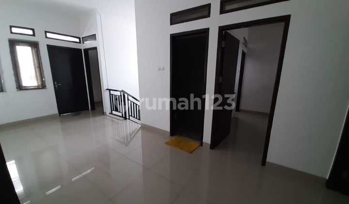 Minimalist 2-Storey House in Turangga Wing, Near TSM Gatot Subroto