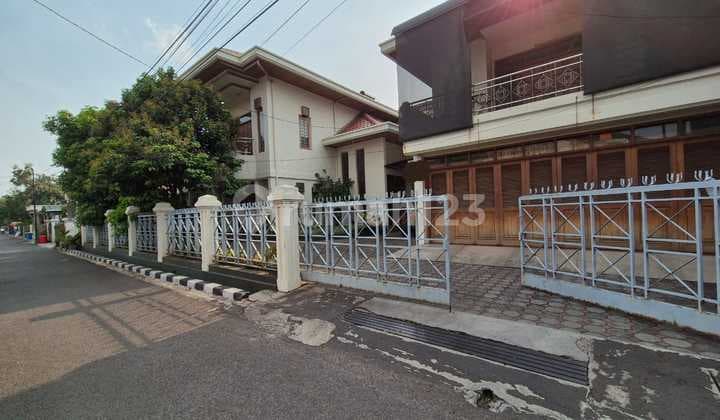 Rumah Lux Dalam Komplek Di Pasirluyu Area BKR Regol Bandung