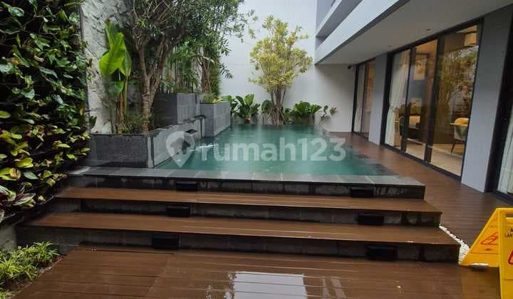 Rumah Mewah Cantik di Summarecon Bandung