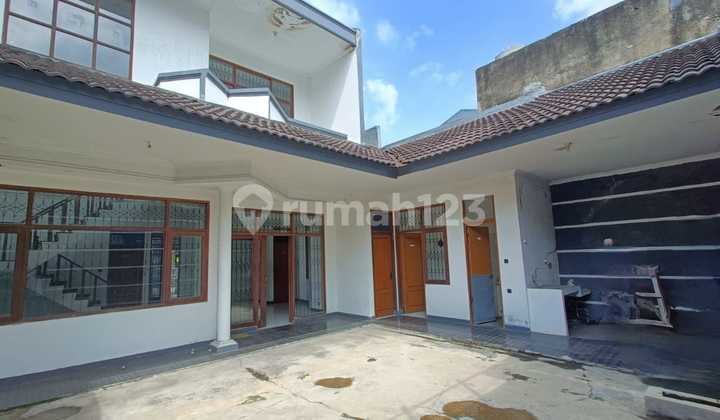 Ready-to-Live House Can Be Used for Office in Kembar Mas Bandung