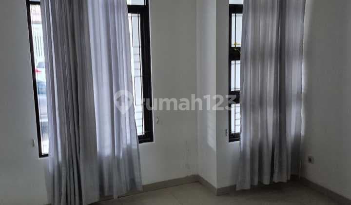Comfortable Ready-to-Occupy House in Batununggal Bandung