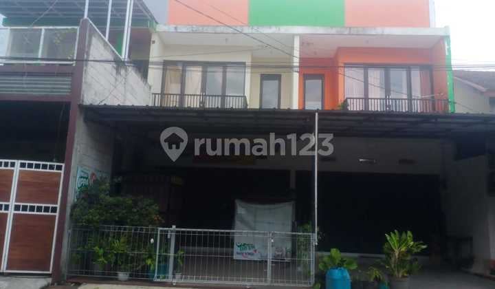 Ruko 2 Lantai Siap Pakai di Dekat Griya dan Sd Margahayu Raya