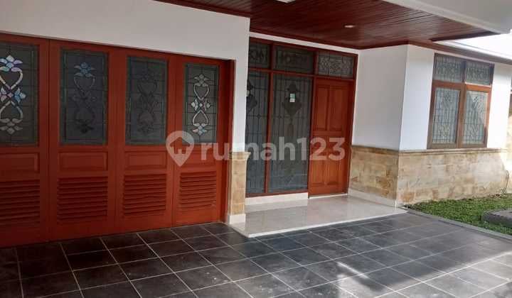 Rumah Terawat Siap Huni di Taman Sakura Soekarno Hatta Bandung
