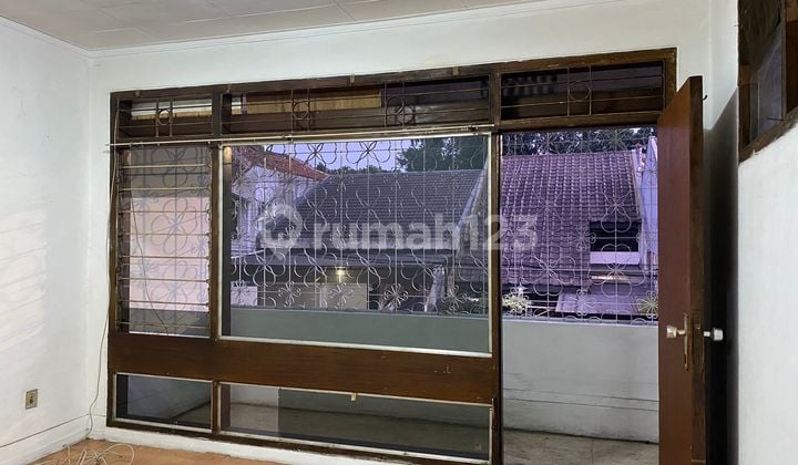 Rumah Hook Siap Huni Dekat ke Alun Alun Bandung