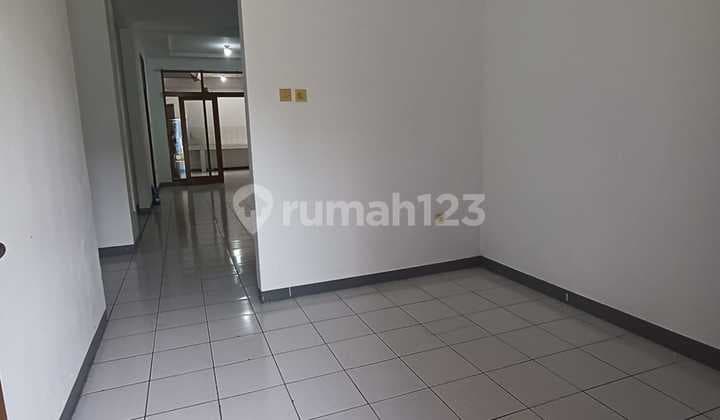 Rumah Luas Nyaman Siap Huni di Taman Kopo Indah 1