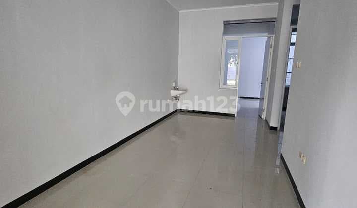 Minimalist Ready-to-Occupy House in Taman Kopo Indah 5 Sommerville