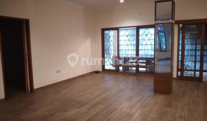 Rumah Bagus 2 Lantai Siap Huni di Batununggal